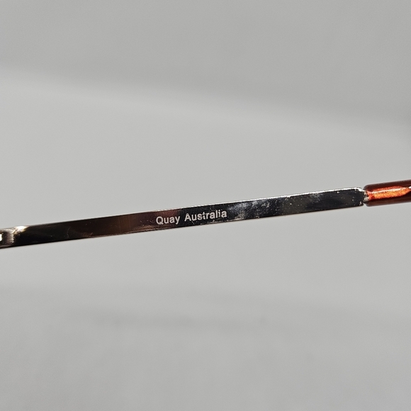 Quay Super Girl Silver and Gold Mirrored Cat-Eye Sunglasses flawed - Picture 7 of 10